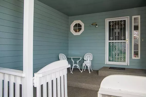 Grants Pass, OR 97526,2104 Garden Valley WAY