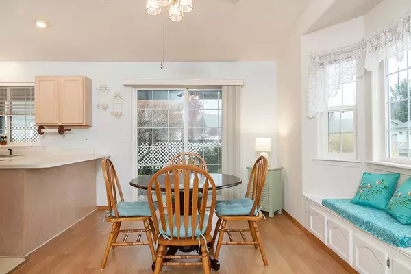 Grants Pass, OR 97526,2104 Garden Valley WAY