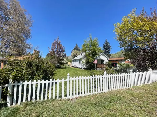 Klamath Falls, OR 97603,4847 Shasta WAY