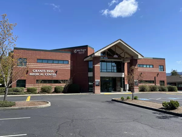 Grants Pass, OR 97526,1619 Hawthorne AVE #109