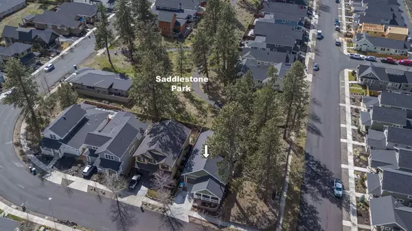 Sisters, OR 97759,1104 Horse Back TRL