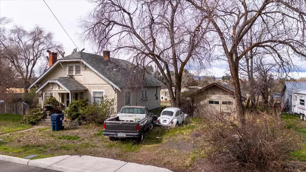 Redmond, OR 97756,619 15th ST