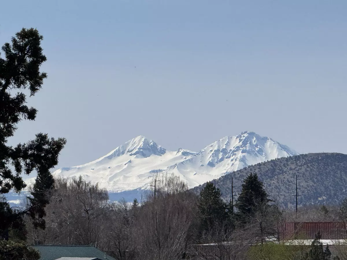 Redmond, OR 97756,619 15th ST