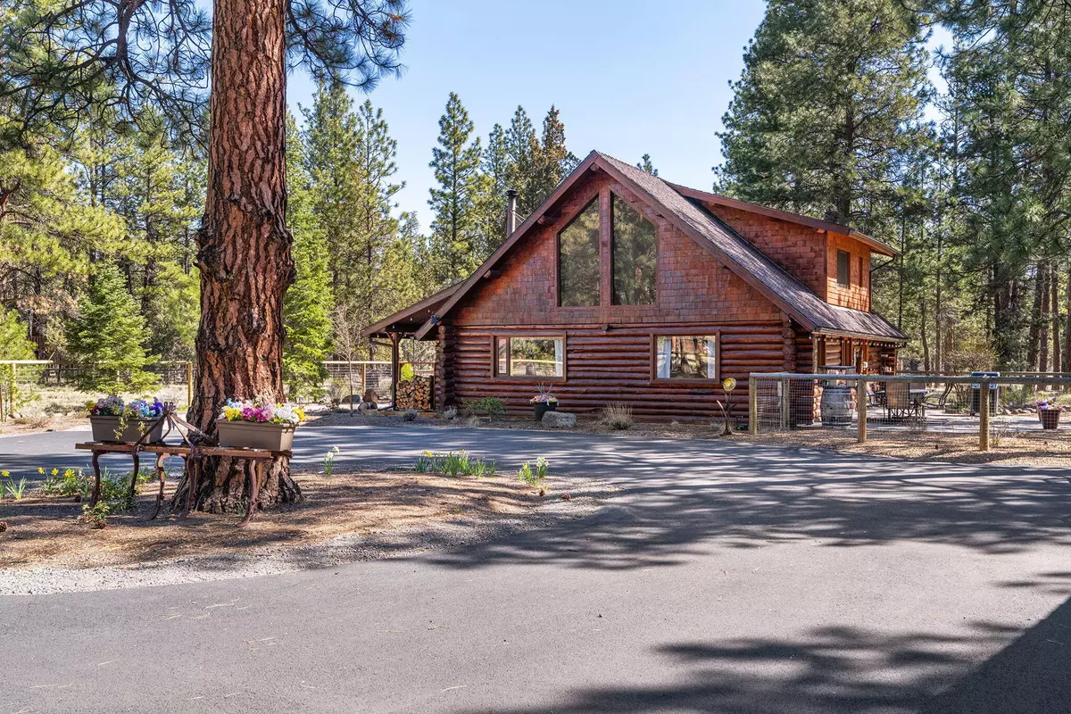 Sisters, OR 97759,69336 Hackamore