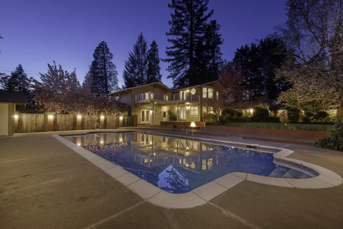 Grants Pass, OR 97526,1345 9th ST