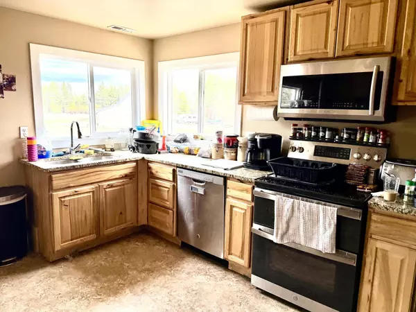 Bend, OR 97707,16973 Downey RD