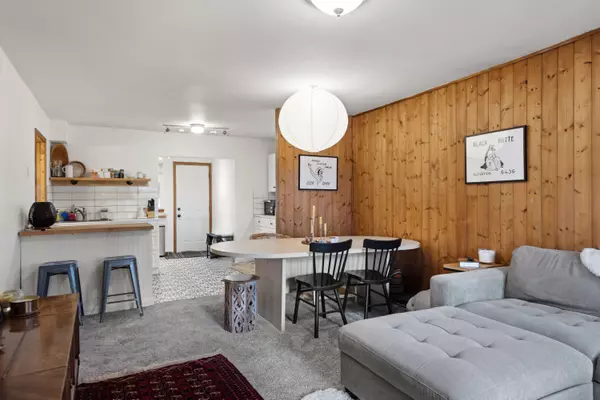 Sisters, OR 97759,187 Jefferson AVE