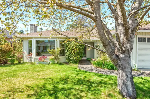 795 Woodbridge DR, Medford, OR 97504