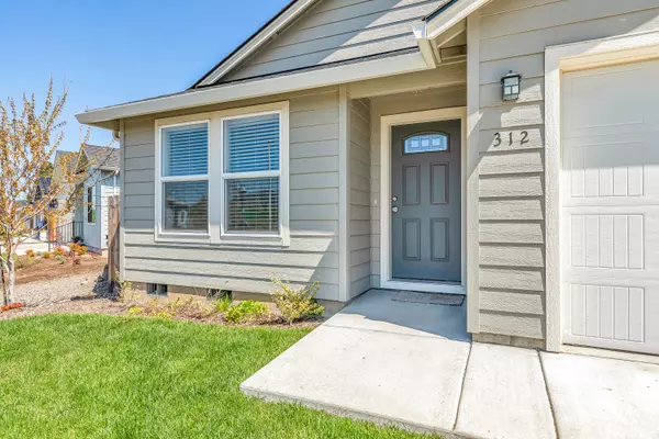 Talent, OR 97540,312 Quail CIR