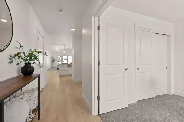 Redmond, OR 97756,3421 12th ST #41