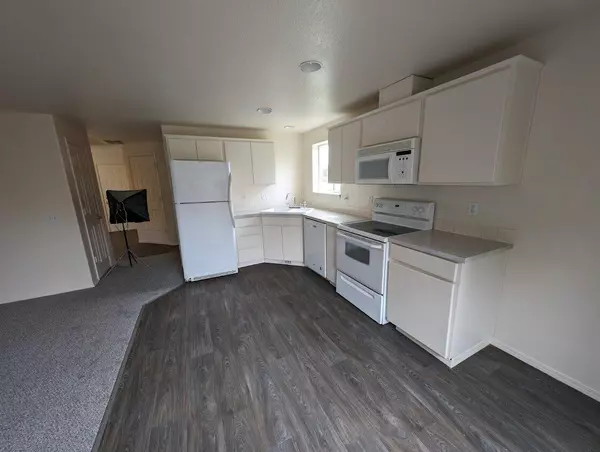 Hubbard, OR 97032,2135 Dorsey DR