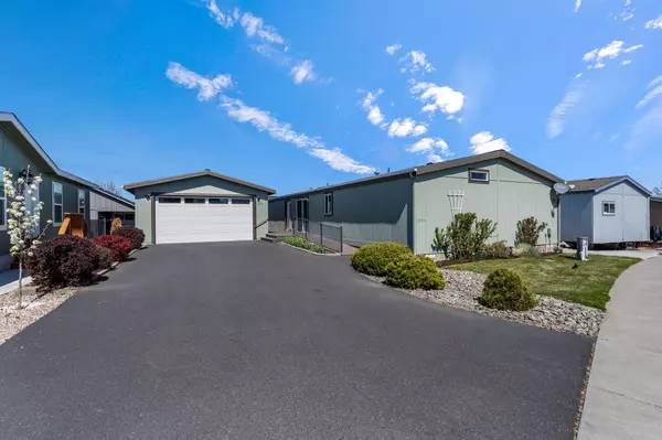 Redmond, OR 97756,2535 Evening Primrose DR