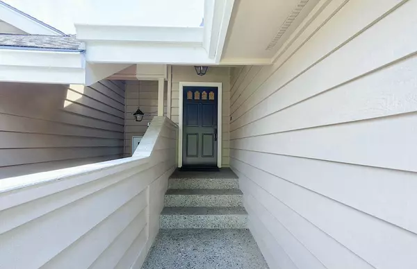 Grants Pass, OR 97527,115 Gold River LN