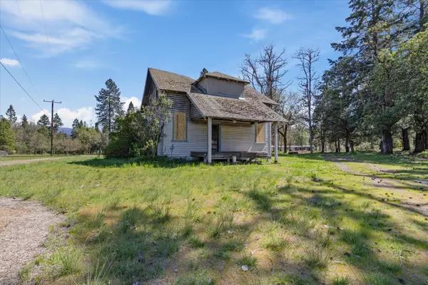 33105 Redwood HWY, Cave Junction, OR 97523