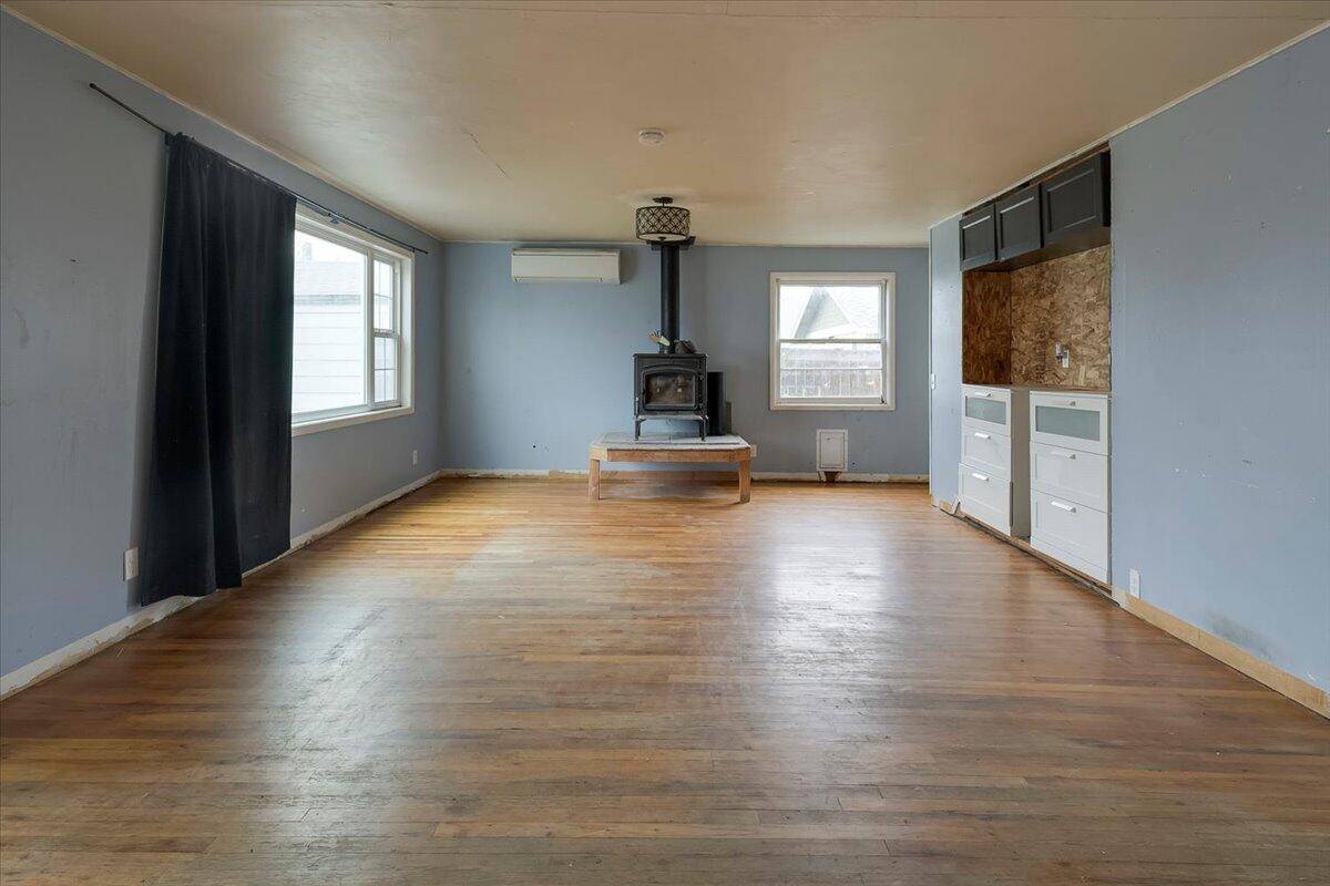 Redmond, OR 97756,136 2nd ST
