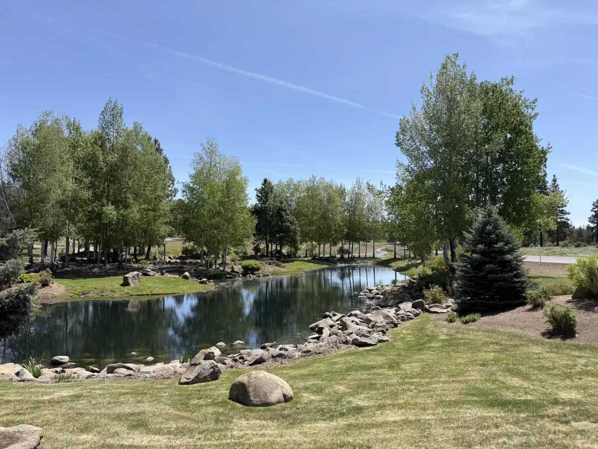 Klamath Falls, OR 97601,Coopers Hawk RD #5600