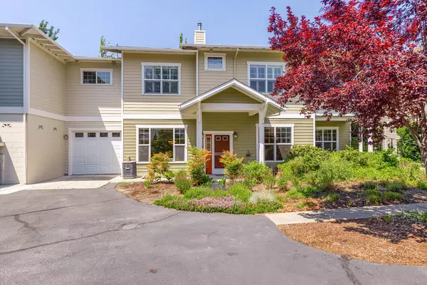 Ashland, OR 97520,820 Satsuma CT