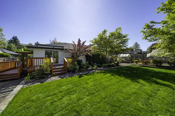 Medford, OR 97504,1855 Willow Glen WAY