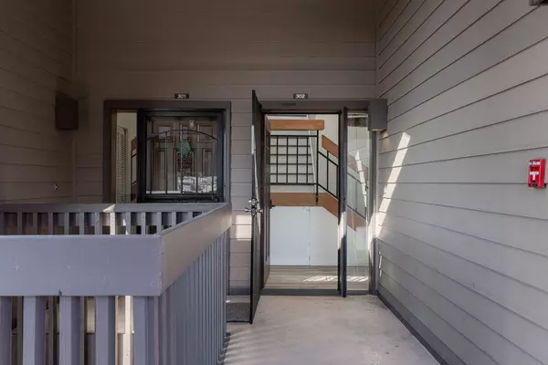 Grants Pass, OR 97527,115 Rogue River HWY #302