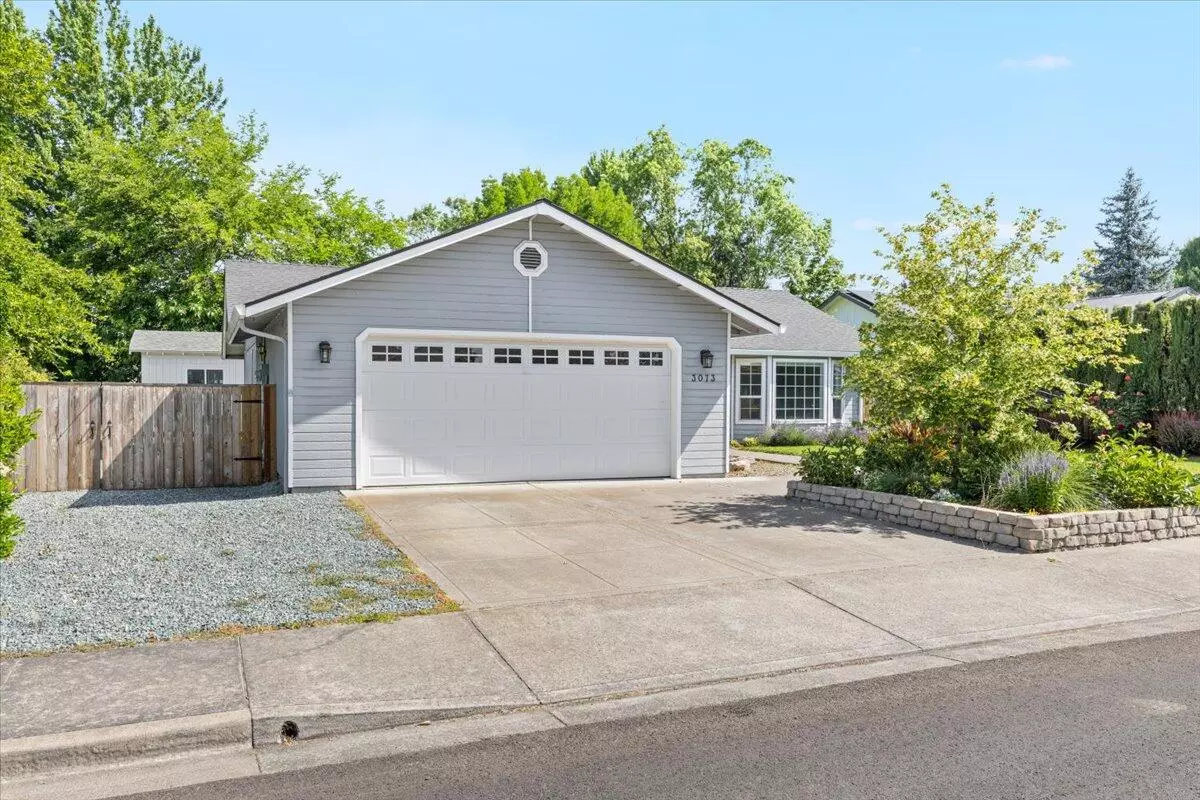 Medford, OR 97504,3073 Ruby DR