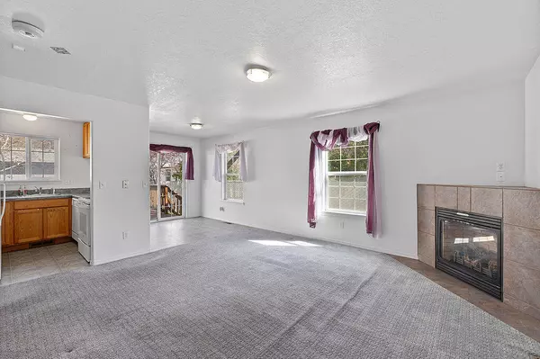 Prineville, OR 97754,696 Pinkston CT