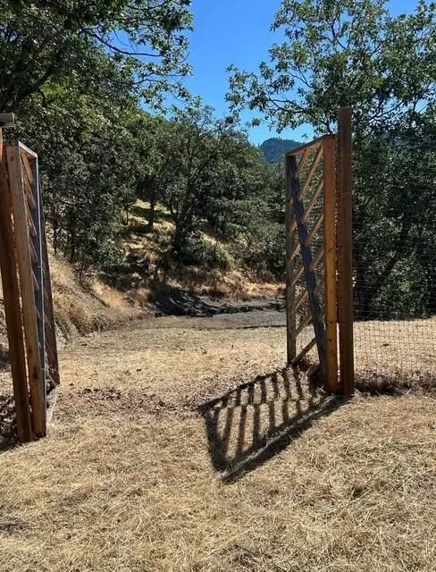 Ashland, OR 97520,492 Conifer WAY