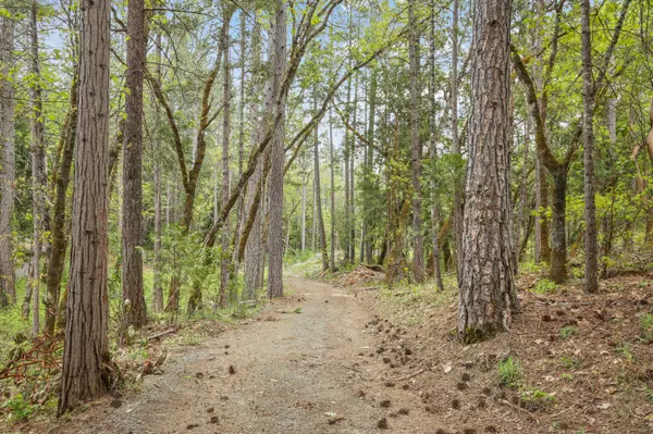Redwood HWY, Grants Pass, OR 97527