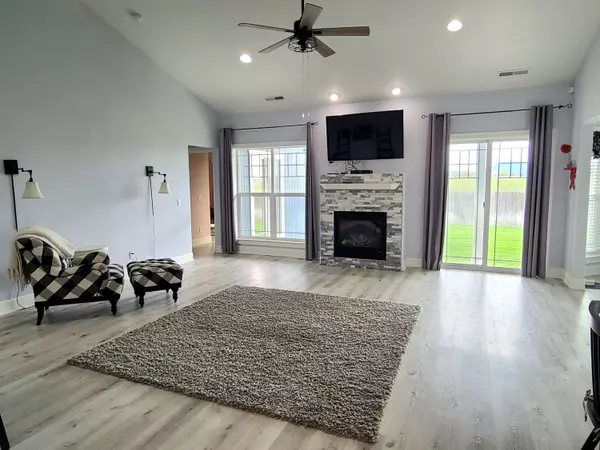 Klamath Falls, OR 97603,3311 Barnes WAY