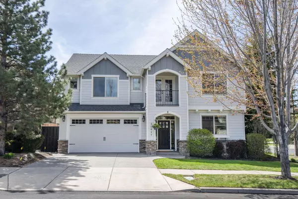 20937 Lava Flow LN, Bend, OR 97701