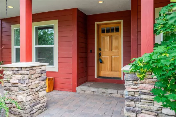 Bend, OR 97701,20881 Top Knot LN