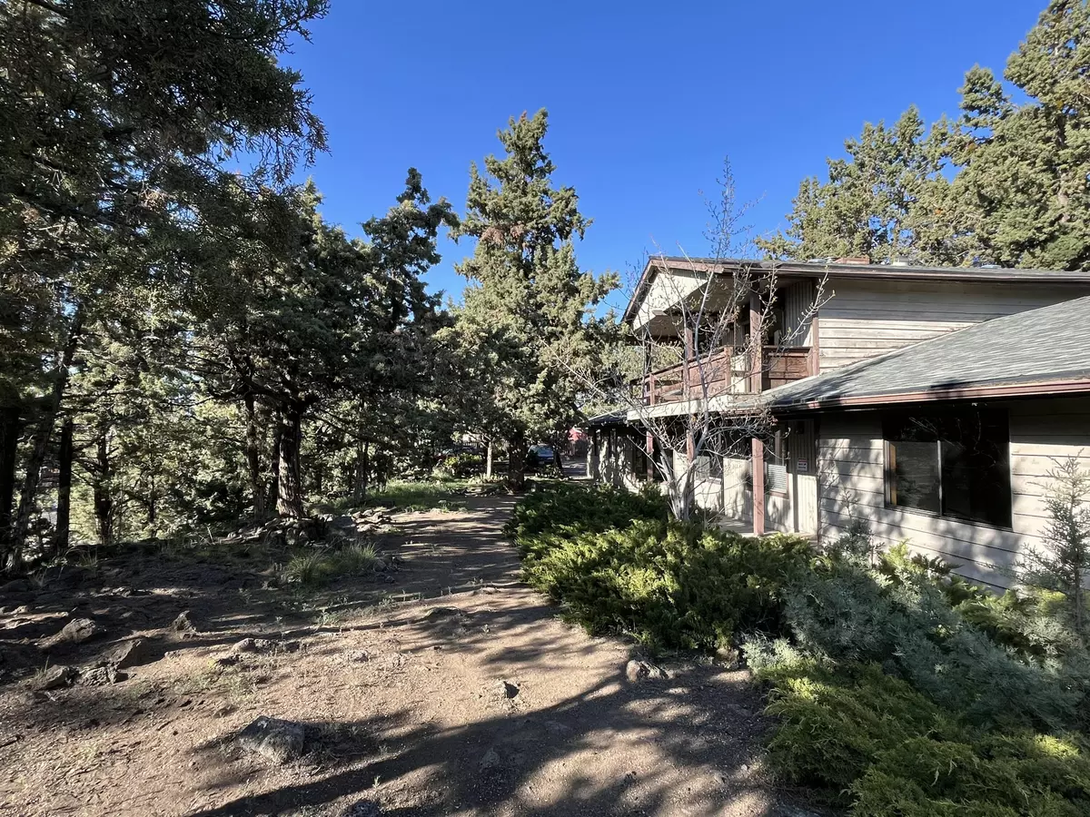 Bend, OR 97701,63270 Boyd Acres RD