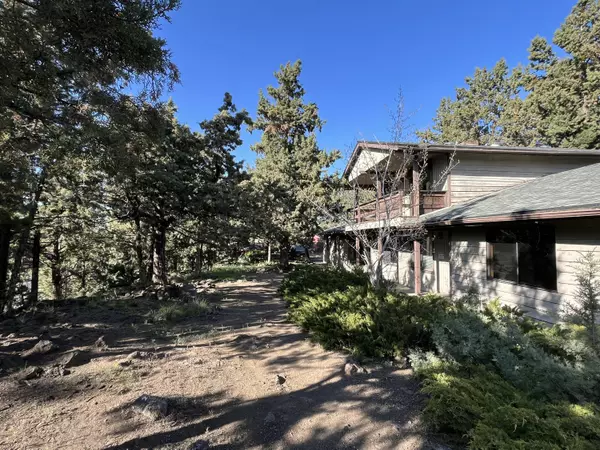 63270 Boyd Acres RD, Bend, OR 97701