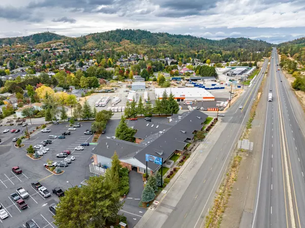 Grants Pass, OR 97526,2166 Vine ST