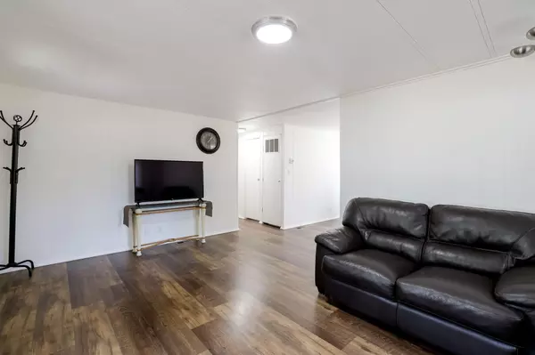 Bend, OR 97707,55516 Big River DR