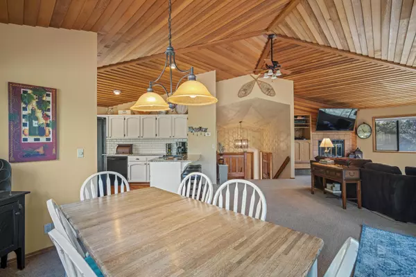 Sunriver, OR 97707,57815 Shag Bark LN