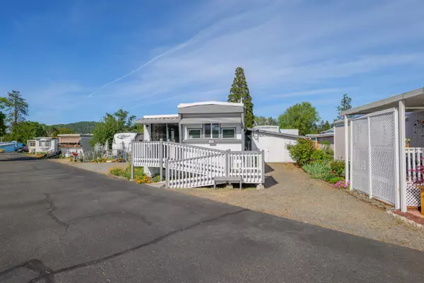 Grants Pass, OR 97527,1241 Dowell RD #28