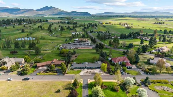 Klamath Falls, OR 97603,9576 Arant RD