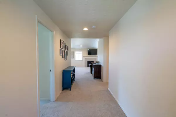 Redmond, OR 97756,3363 16th ST