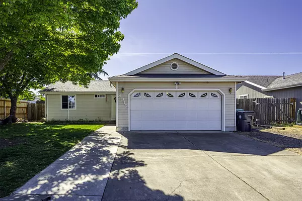 8017 Thunderhead AVE, White City, OR 97503