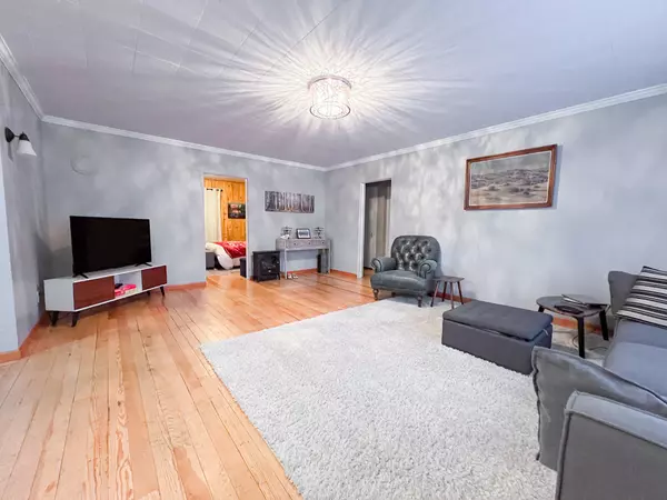 John Day, OR 97845,227 2nd AVE