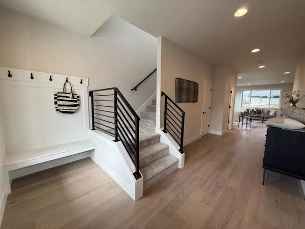 Bend, OR 97702,21409 Krakatoa CT