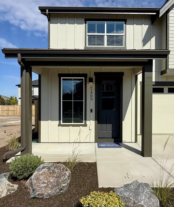 Bend, OR 97702,21409 Krakatoa CT