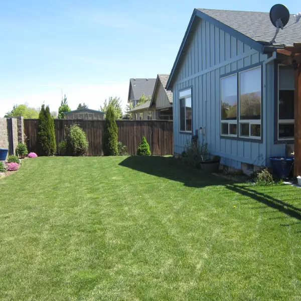 Redmond, OR 97756,2369 Hazelwood AVE