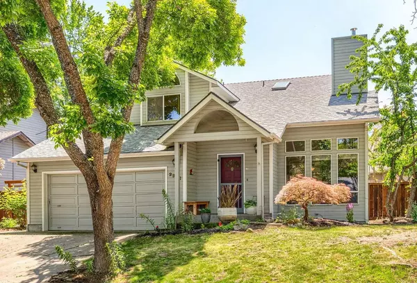 2962 Nova DR, Ashland, OR 97520