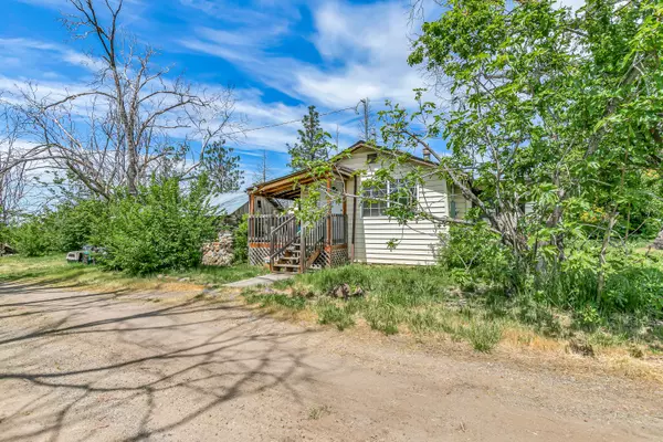 Ashland, OR 97520,560 Valley View RD