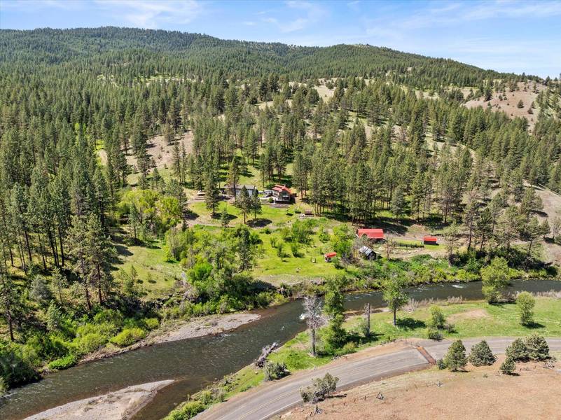 61702 Middle Fork LN, Long Creek, OR 97856