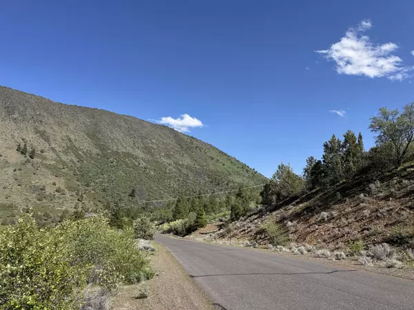 Klamath Falls, OR 97601,Troubador Trail #Lot 10
