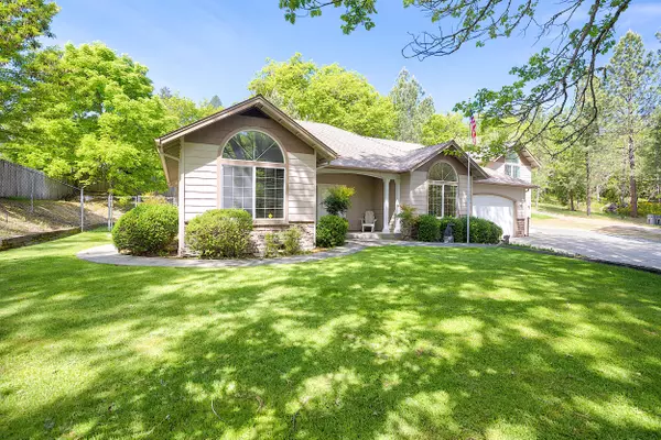 Grants Pass, OR 97526,1543 B ST