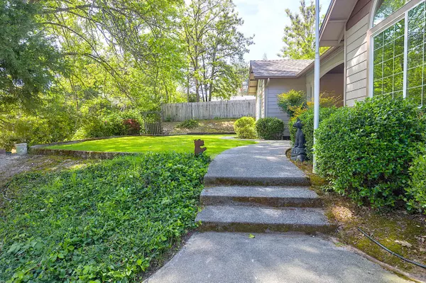 Grants Pass, OR 97526,1543 B ST
