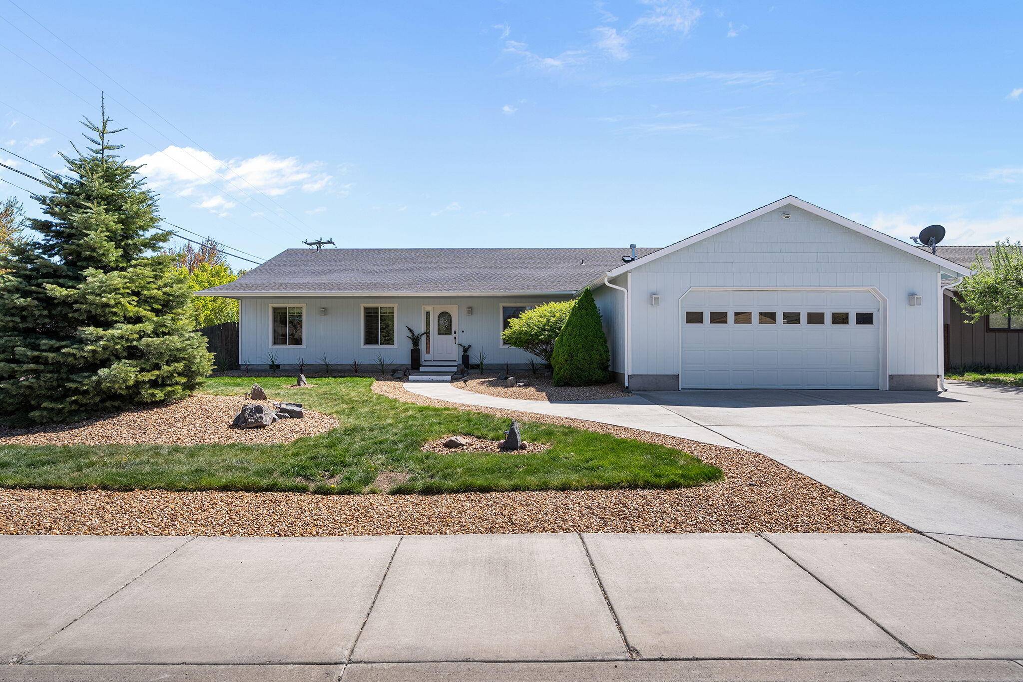 Redmond, OR 97756,1924 Nickernut AVE